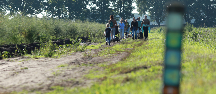 [FOTOS] Jarige Dorpsraad schenkt uitbreiding ommetje
